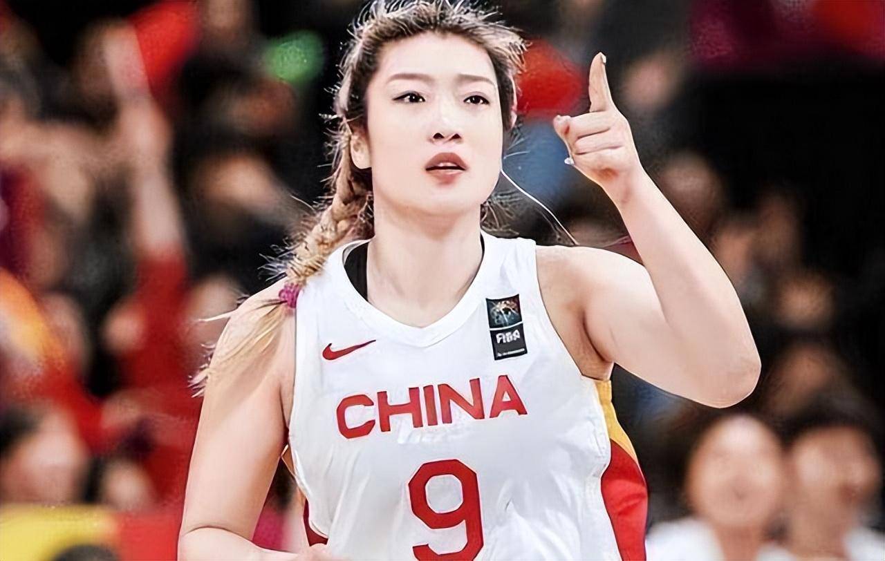 22年女篮世界杯回顾：李梦23分，中国胜法国进入半决赛的简单介绍