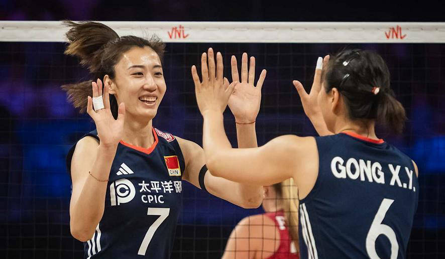 中国女排抵达波兰!总决赛之旅不被看好热身赛查漏补缺